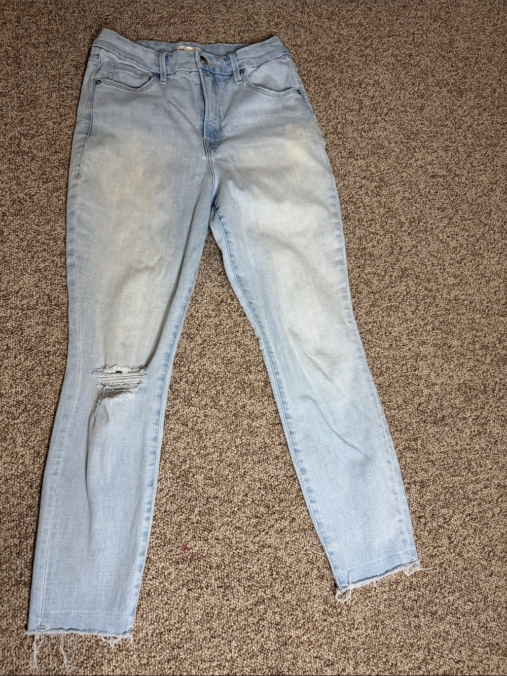 Good American Light Wash Women's cropped Ripped Skinny Jeans size 8/29